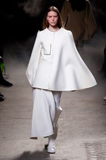 アガノヴィッチ 2012-13年秋冬コレクション - 哲学的世界観を広大な海のイメージに乗せて｜写真6