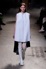 アガノヴィッチ 2012-13年秋冬コレクション - 哲学的世界観を広大な海のイメージに乗せて｜写真12