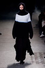 アガノヴィッチ 2012-13年秋冬コレクション - 哲学的世界観を広大な海のイメージに乗せて｜写真18