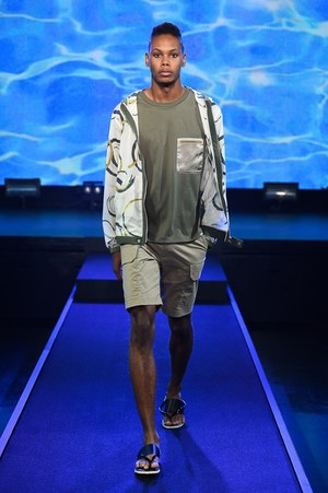 ディーベック 2018年春夏コレクション - "水"を受け入れ"雨"を弾く｜写真7