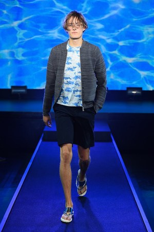 ディーベック 2018年春夏コレクション - "水"を受け入れ"雨"を弾く｜写真12