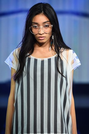 ディーベック 2018年春夏コレクション - "水"を受け入れ"雨"を弾く｜写真34