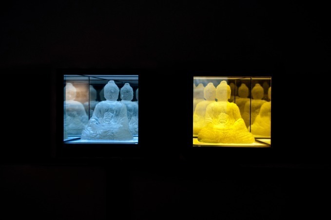 「仏像キャンディ」LEDで浮かび上がるアートキャンディ、ギンザ シックスに期間限定で登場｜写真3