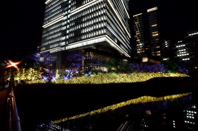 東京ガーデンテラス紀尾井町のイルミネーション - 箱根ガラスの森美術館コラボのクリスタルツリー｜写真2