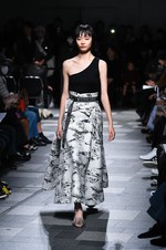 ユナイテッド トウキョウ 2018年春夏コレクション - ”浮世絵”など日本伝統を洗練されたモードに｜写真14