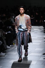 ユナイテッド トウキョウ 2018年春夏コレクション - ”浮世絵”など日本伝統を洗練されたモードに｜写真33