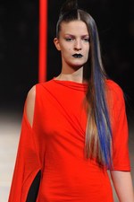 ヨウジヤマモト 2012-13年秋冬ウィメンズコレクション - 鮮やかに解き放たれたセクシャリティ｜写真0