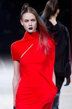 ヨウジヤマモト 2012-13年秋冬ウィメンズコレクション - 鮮やかに解き放たれたセクシャリティ｜写真4