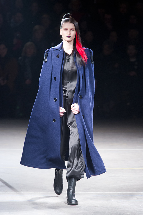 ヨウジヤマモト(Yohji Yamamoto) 2012-13年秋冬 ウィメンズコレクション シルエット - 写真9