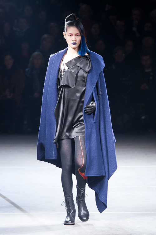 ヨウジヤマモト(Yohji Yamamoto) 2012-13年秋冬 ウィメンズコレクション シルエット - 写真10