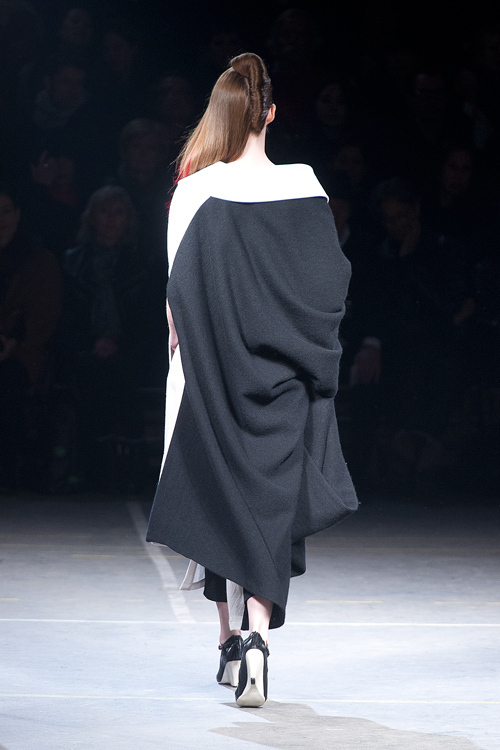 ヨウジヤマモト(Yohji Yamamoto) 2012-13年秋冬 ウィメンズコレクション  - 写真27