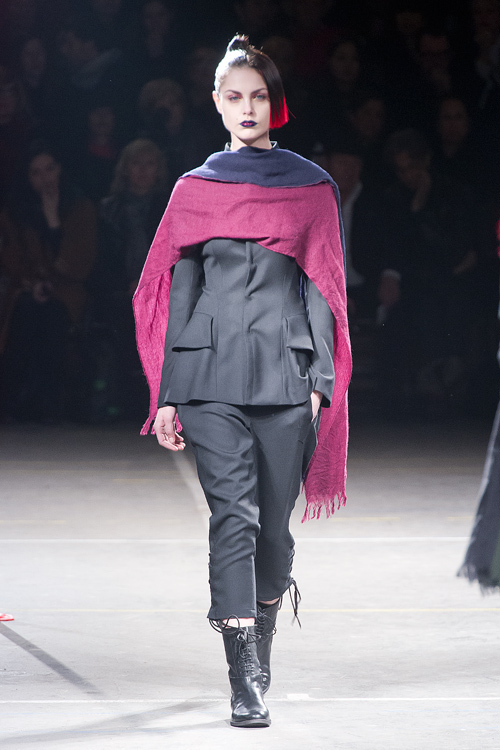 ヨウジヤマモト(Yohji Yamamoto) 2012-13年秋冬 ウィメンズコレクション シルエット - 写真18