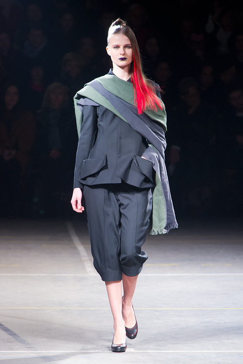 ヨウジヤマモト(Yohji Yamamoto) 2012-13年秋冬 ウィメンズコレクション シルエット - 写真19