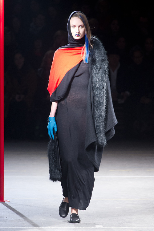 ヨウジヤマモト(Yohji Yamamoto) 2012-13年秋冬 ウィメンズコレクション シルエット - 写真20