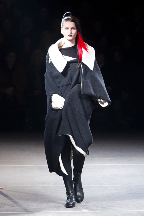 ヨウジヤマモト(Yohji Yamamoto) 2012-13年秋冬 ウィメンズコレクション シルエット - 写真31