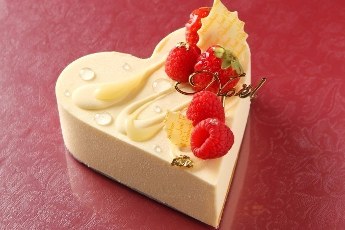 ジョエル・ロブションのクリスマスケーキ発売、ハート型ホワイトチョコムースなど
