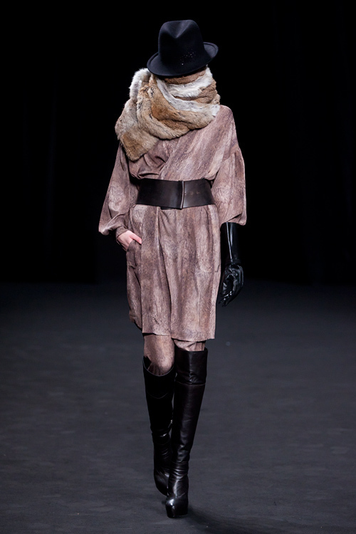 A.F.ヴァンデヴォースト(A.F.VANDEVORST) 2012-13年秋冬 ウィメンズコレクション  - 写真3