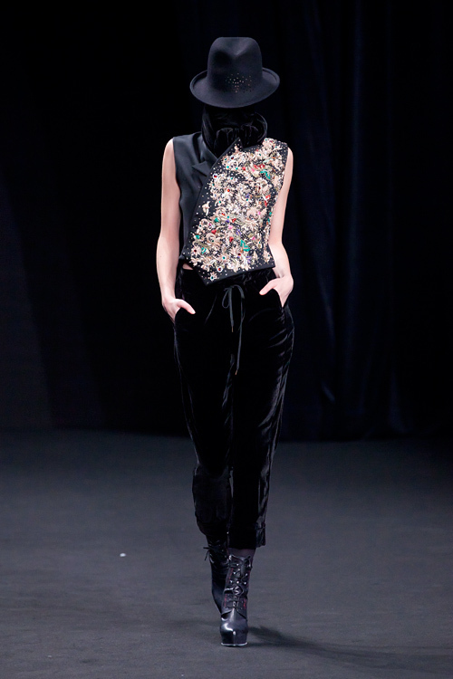 A.F.ヴァンデヴォースト(A.F.VANDEVORST) 2012-13年秋冬 ウィメンズコレクション  - 写真30