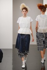 トリコ・コム デ ギャルソン 2018年春夏コレクション - 春を告げるウォームカラー｜写真24