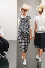 トリコ・コム デ ギャルソン 2018年春夏コレクション - 春を告げるウォームカラー｜写真25