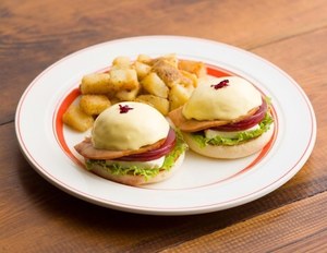 エッグスンシングス限定メニュー - 溢れそうな焼きマシュマロ&スイートポテトのパンケーキなど|写真4