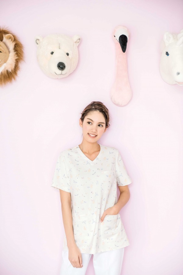 mimiジェラートピケ ナース服 2点 ジェラート ピケ＆クラシコ＞プリーツスクラブトップス: 白衣