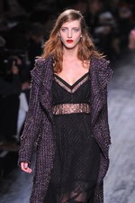 ニナ リッチ 2012-13年秋冬コレクション - 現在と過去を行き来するノスタルジックなコケティッシュガール｜写真35