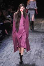 ニナ リッチ 2012-13年秋冬コレクション - 現在と過去を行き来するノスタルジックなコケティッシュガール｜写真37