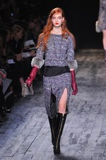 ニナ リッチ 2012-13年秋冬コレクション - 現在と過去を行き来するノスタルジックなコケティッシュガール｜写真39