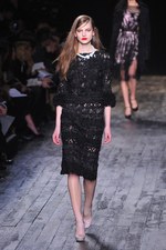 ニナ リッチ 2012-13年秋冬コレクション - 現在と過去を行き来するノスタルジックなコケティッシュガール｜写真47