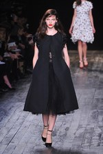 ニナ リッチ 2012-13年秋冬コレクション - 現在と過去を行き来するノスタルジックなコケティッシュガール｜写真56