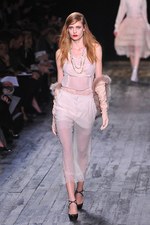 ニナ リッチ 2012-13年秋冬コレクション - 現在と過去を行き来するノスタルジックなコケティッシュガール｜写真63