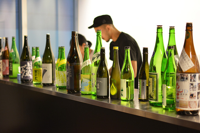 「Aoyama Sake Flea」青山 国連大学中庭で、全国31蔵元100種以上の日本酒を飲み比べ｜写真2