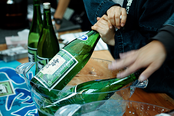 蔵元｜「Aoyama Sake Flea」青山 国連大学中庭で、全国31蔵元100種以上の日本酒を飲み比べ