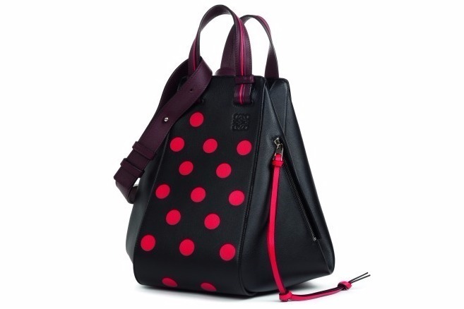 ロエベの新作バッグ、ドットパターンの「ハンモック」や異素材を組み合わせた「パズル」など