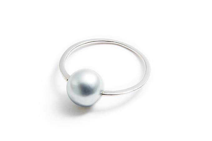 anorexia ring / pearl 71,000円+税