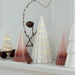 デンマーク発雑貨店「ソストレーネ グレーネ」のクリスマス、ツリー型のキャンドルホルダーなど｜写真3