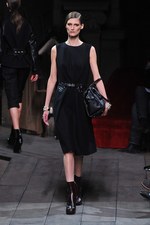 ロエベ(LOEWE) 2012-13年秋冬コレクション - 格調高いモダニティを誇る美しいブラックが印象的｜写真7