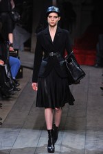 ロエベ(LOEWE) 2012-13年秋冬コレクション - 格調高いモダニティを誇る美しいブラックが印象的｜写真12