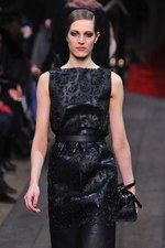 ロエベ(LOEWE) 2012-13年秋冬コレクション - 格調高いモダニティを誇る美しいブラックが印象的｜写真16