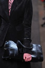 ロエベ(LOEWE) 2012-13年秋冬コレクション - 格調高いモダニティを誇る美しいブラックが印象的｜写真21