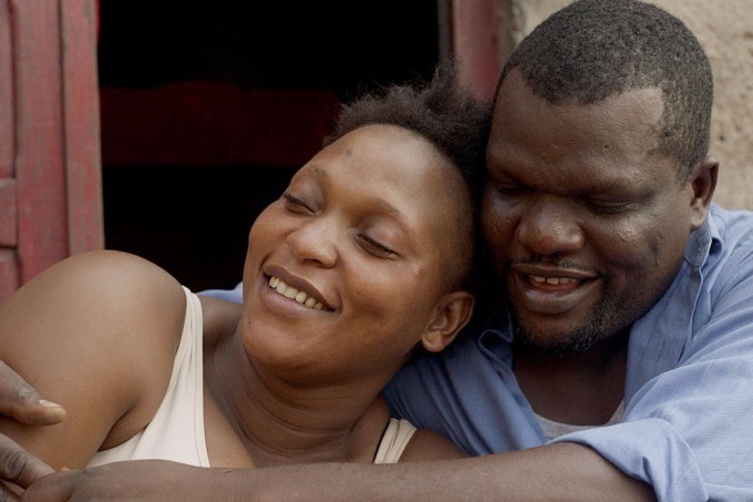 アラン・ゴミス監督『わたしは、幸福(フェリシテ)』公開、絶望のアフリカ人女性が見つけ出す"幸福"とは｜写真0