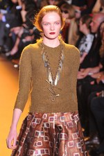 ロシャス(ROCHAS) 2012-13年秋冬コレクション - 輝きを放つレトロシックスタイル｜写真25