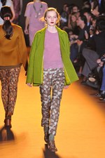 ロシャス(ROCHAS) 2012-13年秋冬コレクション - 輝きを放つレトロシックスタイル｜写真32