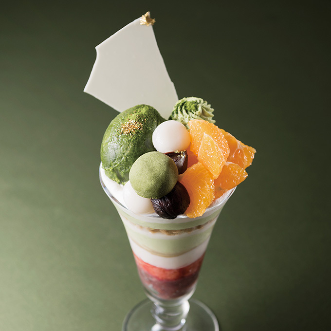 ホテル阪急インターナショナル「苺大福」を表現した和風パフェ、抹茶・みかん・栗を使用した贅沢な14層｜写真1