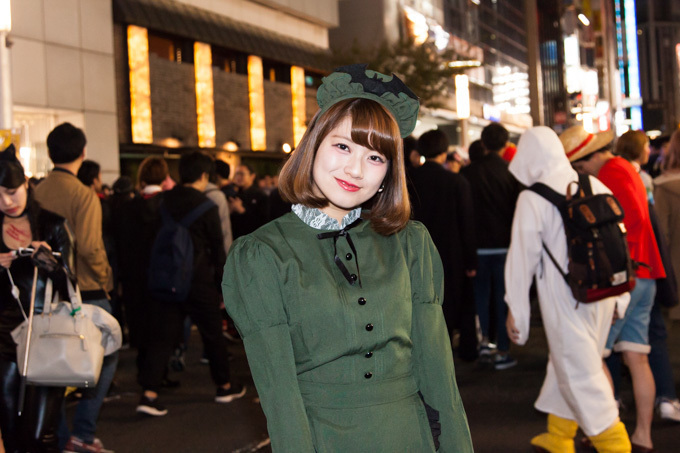 ハロウィン仮装スナップ 2017 - 夜の渋谷を徘徊するスパイダーマンやマリオ、アラレちゃん｜写真22
