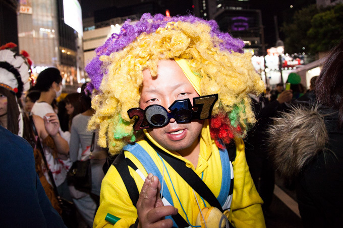 ハロウィン仮装スナップ 2017 - 夜の渋谷を徘徊するスパイダーマンやマリオ、アラレちゃん｜写真23