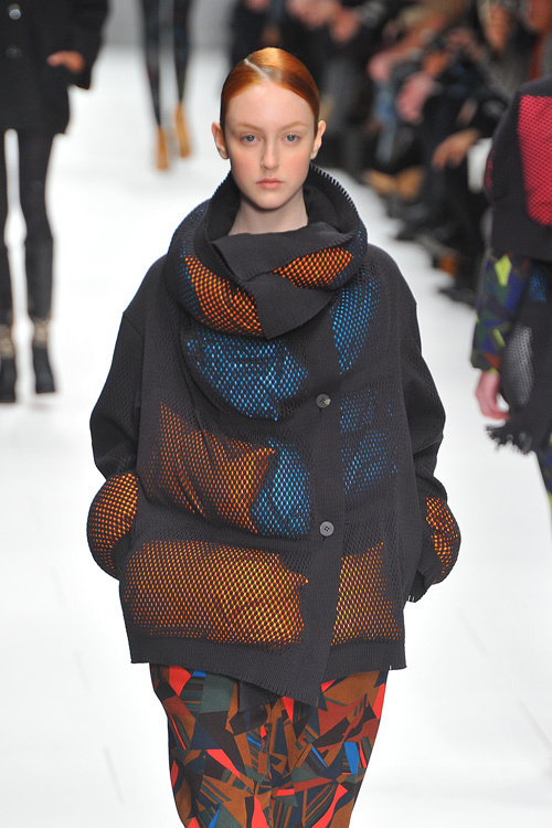 イッセイ ミヤケ(ISSEY MIYAKE) 2012-13年秋冬 ウィメンズコレクション  - 写真47