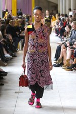 ミュウミュウ 2018年春夏コレクション - “かっこカワイイ”モダン・トムボーイ｜写真11