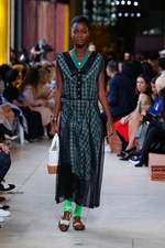 ミュウミュウ 2018年春夏コレクション - “かっこカワイイ”モダン・トムボーイ｜写真37